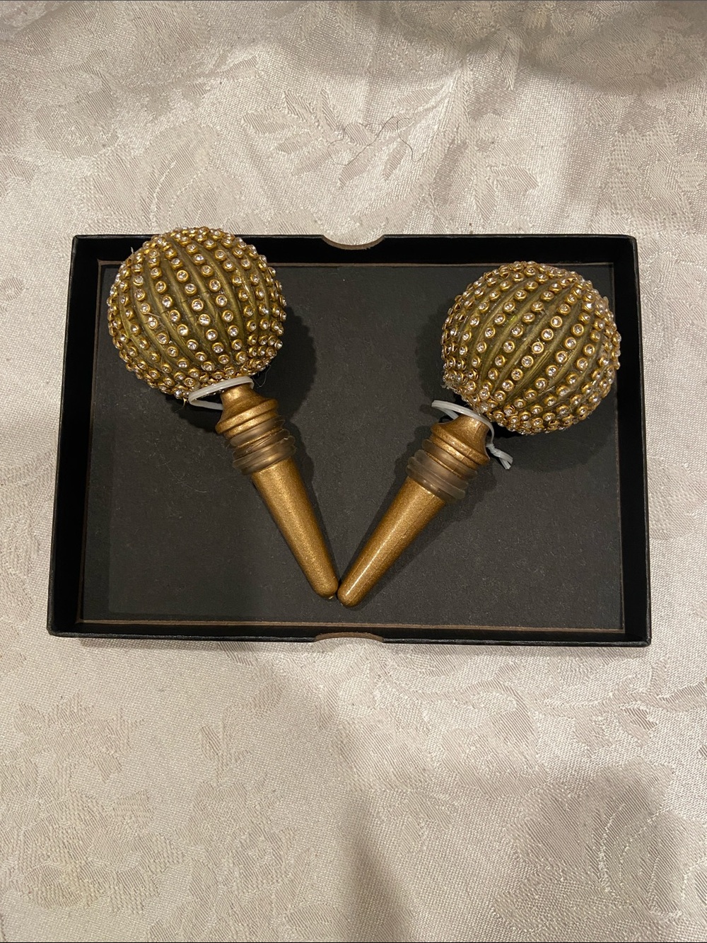 Gold Beaded Round wine bottle wooden stopper set of two Vacuum seal great Gift
